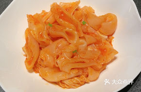 Braised Abalone with Spicy Cabbage
