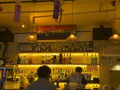 -Mx.cocktail bar