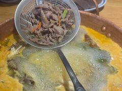 -洱火云南酸菜牛肉火锅(石景山当代商城店)