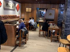 -亮亮面馆(经六路店)