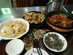 -何氏排骨(左家塘店)