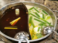 -肖肖酸萝卜鱼火锅(总店)