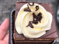 -红宝石·鲜奶小方·海派西点房(金杨店)