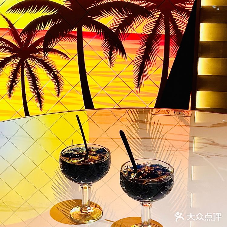在广州，椰树林夕阳下品东南亚美味！
