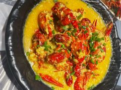 吮指蒜香风味小龙虾-虾易落味(杭州黄龙万科中心店)