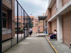 -七宝中学游泳馆