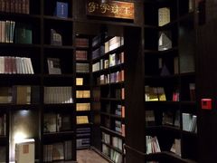 -钟书阁(松江泰晤士小镇店)