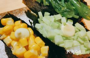 Crab Roe Eel Sushi Roll