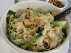 -YI PIN JU 一品居中餐厅 中国超市