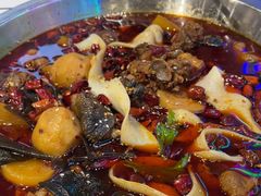 -晓彭肥肠鸡·泡椒鸡火锅(水木天地店)