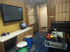 -蓝尊量贩(黄河路店)