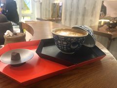 盖碗拿铁-茶是一枝花泡茶店