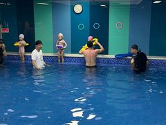 -Swim斯卫姆国际儿童游泳中心(红博中央公园店)