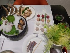 -红鼎豆捞·非遗鲍皇汤火锅(宝丰路店)