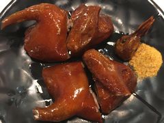 玻璃脆皮乳鸽-禄興記香港大排档(歌斐中心店)