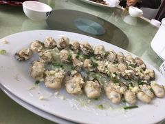 粉丝蒜蓉蒸生蚝-横琴湖畔美食