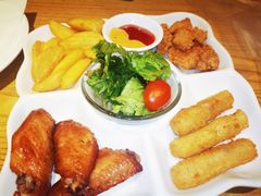 精选小吃四拼-菲滋意式餐厅(银泰百货金华江南店)