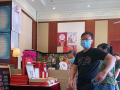 -万龙洲海鲜(大兴绿地缤纷城店)