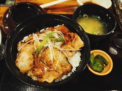 豚肉丼-Isekura