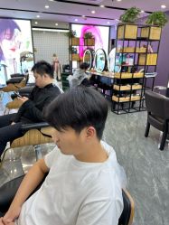 -藤野造型烫染·漂发