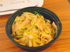 -荀记肉夹馍(三八家乐福店)