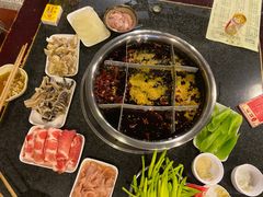 -邓莽子老火锅(中兴路总店)