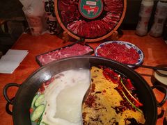 -周小明火锅(黑金冠社区店)