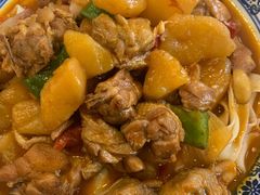 新疆大盘鸡-西部马华清真兰州牛肉面·烧烤夜市(关东店)