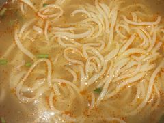 -亮亮面馆(经六路店)