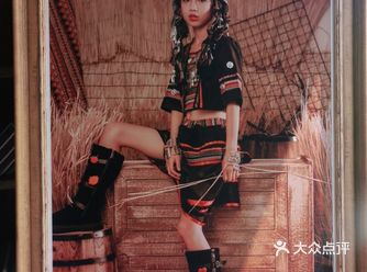 中奖的一个体验券，拍了照片，隔了一年来选，在塘边别墅