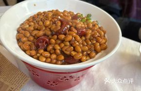 Pork Tail and Soybean Stew