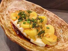 皮蛋豆腐-吉屋·炭烧酒场·秋冬功夫奶汁河豚鱼锅