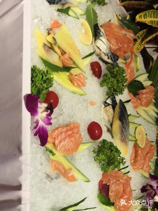 海口绿发希尔顿酒店-田园汇自助餐·三文鱼·海鲜图片