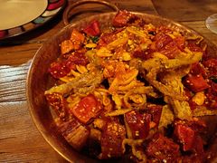 sisters秘制麻辣鸭舌-SISTERS BAR RESTAURANT川意酒馆(嘉善老市H楼店)