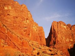 -天山神秘大峡谷