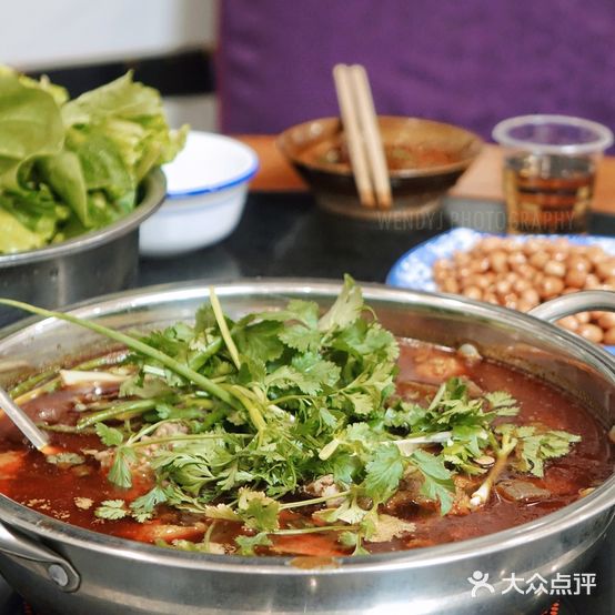 张六羊肉馆