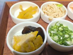 -良米山·云南野生菌过桥米线(上海首店)