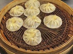 灌汤包-西安贾三灌汤包·回坊小吃·清真炒菜(北院门总店)