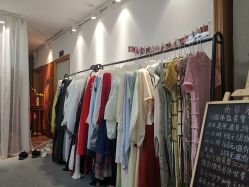 -汉仪华裳汉服馆(打浦桥店)