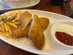 -玛格萝妮比萨屋(陆家浜路店)