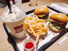 -The Habit Burger Grill 哈比特汉堡(复兴soho店)
