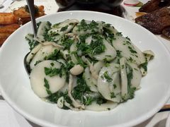 荠菜肉丝炒年糕-老吉士(环贸iapm店)