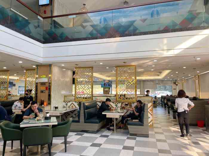 "今天一个人,随便来个早餐,开启新的一天,