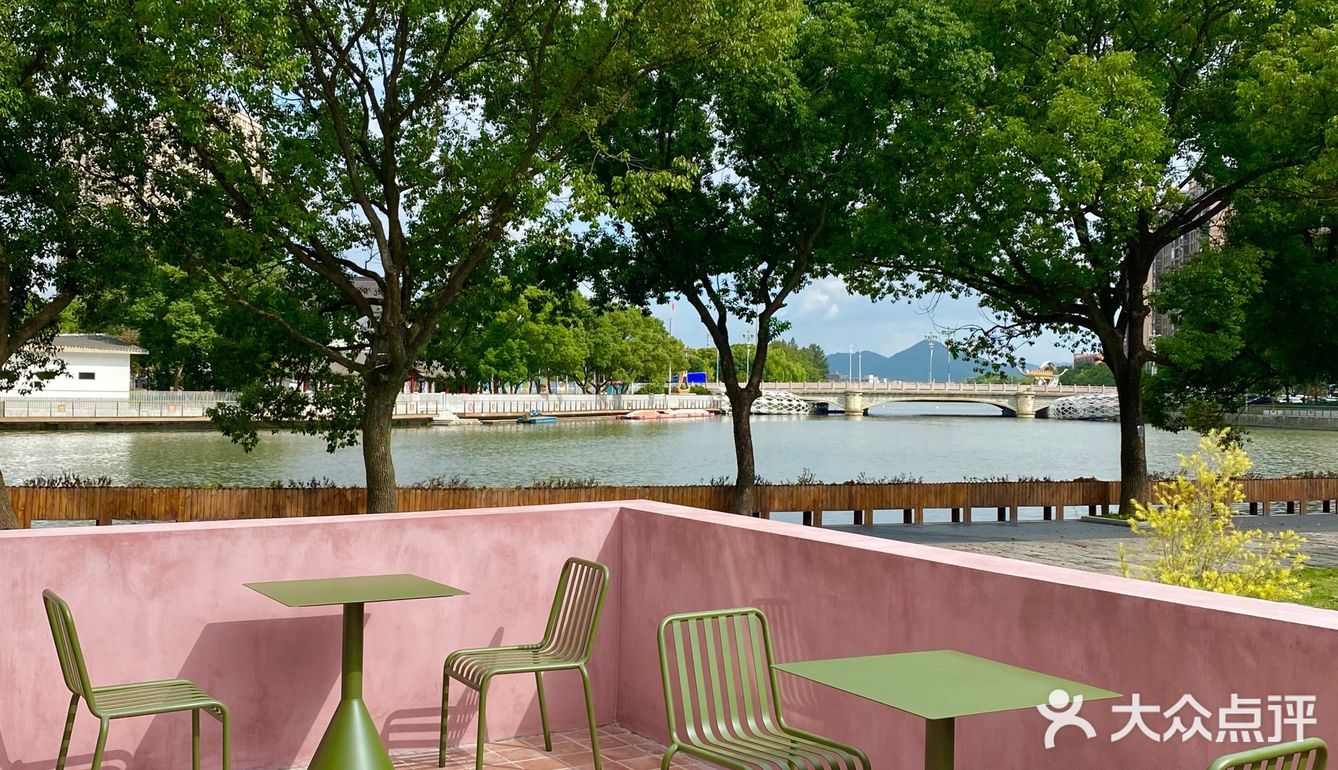 宁波探店✔️独栋小洋房里的粉色咖啡屋Chillin' Park