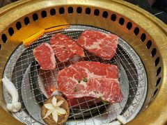 -山川小町·极番烧肉(新地假日广场店)