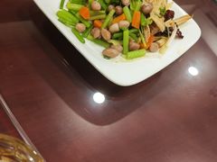 -济南亮亮烧烤(延安三路店)