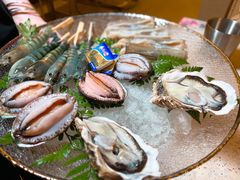 活海鲜集体亮相-白仁仔· 活烤海鲜 宵夜(豫园店)