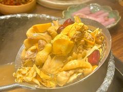 野生菌石锅土鸡-蘑界·野生菌火锅(深业上城店)