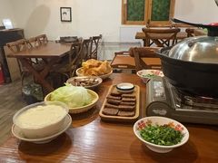 -猫爷的腔调·黔小馆(交大医学住宅区店)