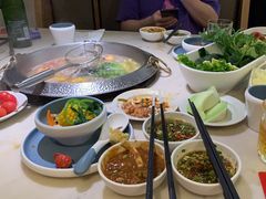 -左庭右院鲜牛肉火锅(浦江欢乐颂店)
